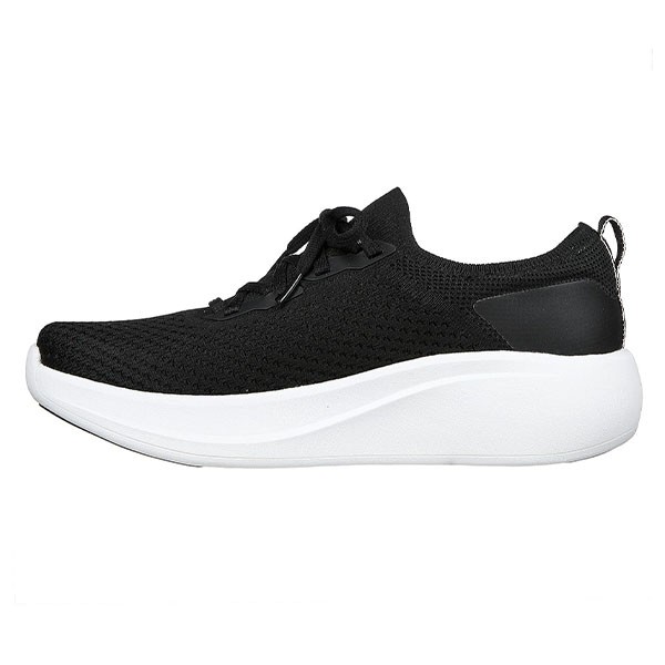 MAX CUSHIONING ESSENTIAL