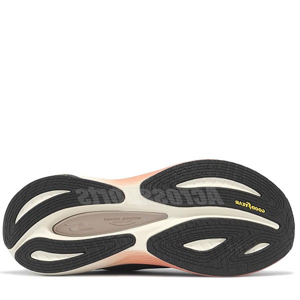 MAX CUSHIONING