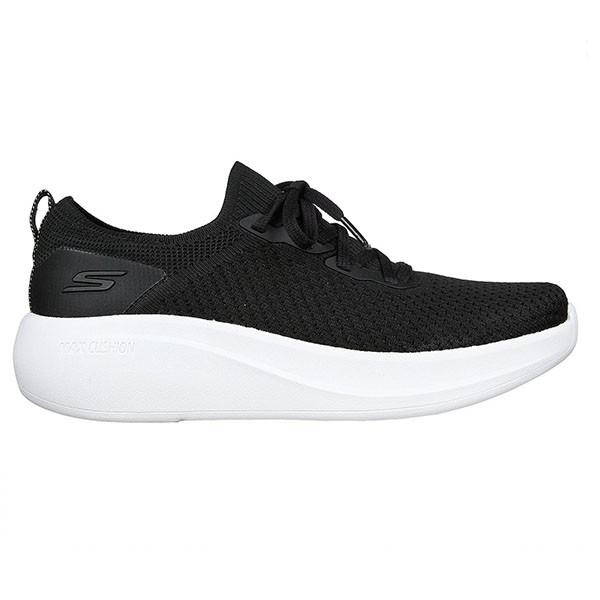 MAX CUSHIONING ESSENTIAL