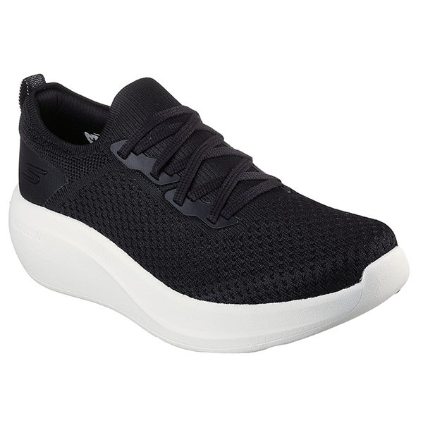 MAX CUSHIONING ESSENTIAL