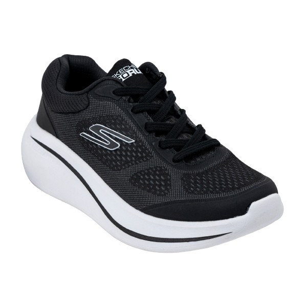 MAX CUSHIONING ESSENTIAL